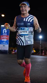 BIB: 42999
                            <button type="button" onclick="openModal(23083592)" class="btn btn-primary btn-sm float-right btn-popup" data-toggle="modal" data-target=".modal-high-quality">
                        <i class="fas fa-shopping-cart"></i> Add to Cart
                    </button>
                                            <button type="button" onclick="isThisMe(23083592, true)" class="btn btn-success btn-sm float-right btn-popup btn-isme hidden" data-toggle="tooltip" data-placement="bottom" title="นี่คือรูปของคุณใช่ไหม คลิกที่นี่เพื่อเอาเข้าอัลบั้ม">
                        <i class="fas fa-plus"></i> Add to album
                    </button>
                    <button type="button" onclick="isThisMe(23083592, false)" class="btn btn-warning btn-sm float-right btn-popup btn-isnotme hidden">
                        <i class="fas fa-ban"></i> Remove from album
                    </button>